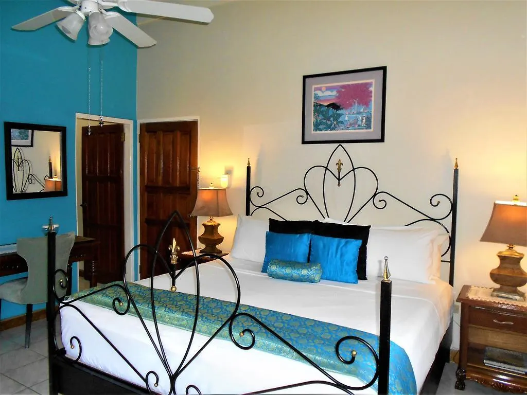 *****  The Blue House Boutique Bed & Breakfast Bed & Breakfast Ocho Rios Jamaica