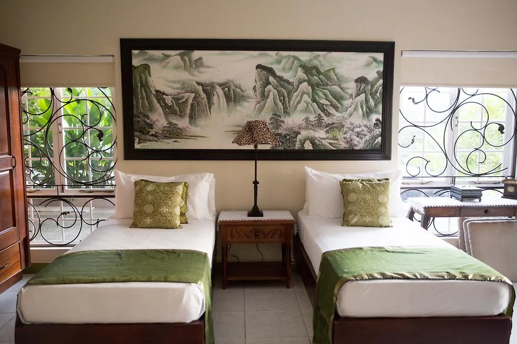 The Blue House Boutique Bed & Breakfast Bed & Breakfast Ocho Rios